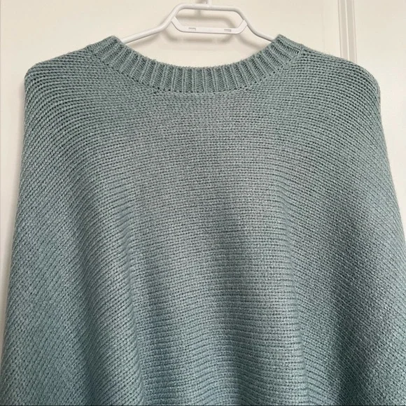 *NWT* GARAGE DOLMAN CREWNECK SWEATER - XS - Picture 8 of 10